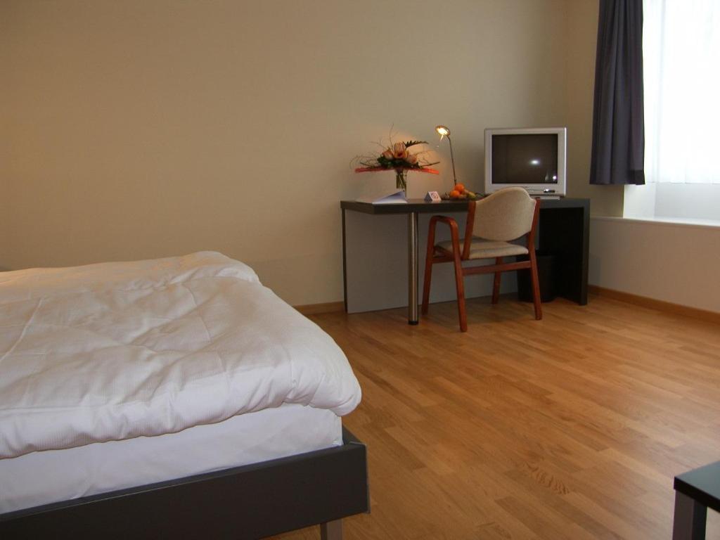 Hotel Raben Zofingen Bagian luar foto